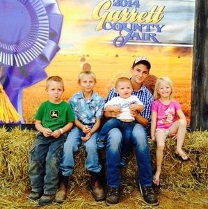 Meet your Posher, Sharon